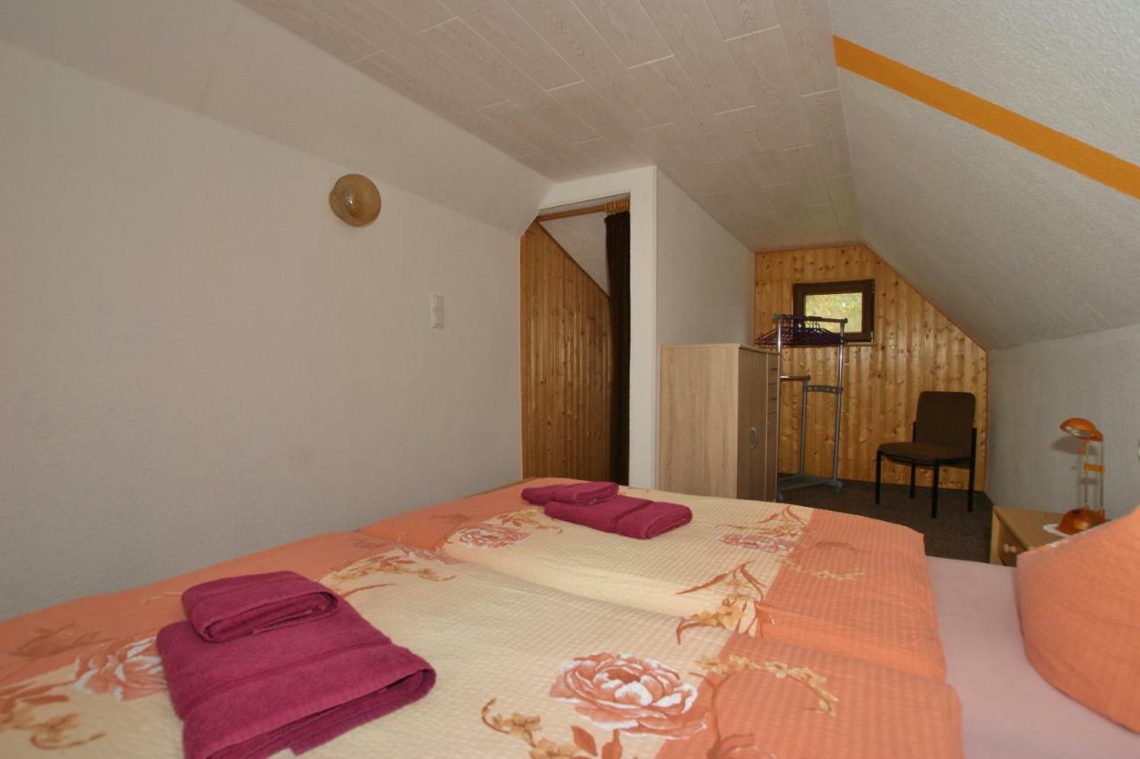 Ferienhaus Schaffrath Ehrenberg  ภายนอก รูปภาพ